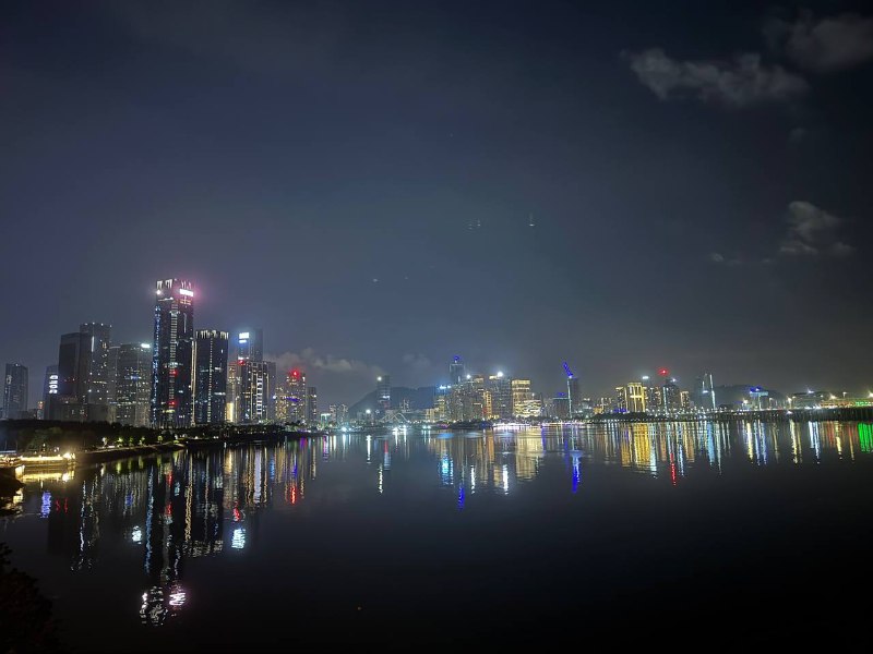 欢乐港湾好像可以远眺对岸企鹅岛欢乐港湾好像可以远眺对岸企鹅岛