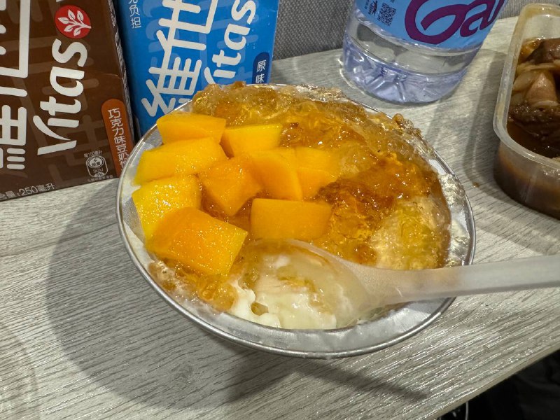 来点粤国特色夜宵VV豆奶芒果桃胶双拼双皮奶牛杂来点粤国特色夜宵VV豆奶芒果桃胶双拼双皮奶牛杂