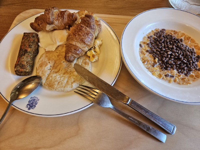 简单吃点，一会pre