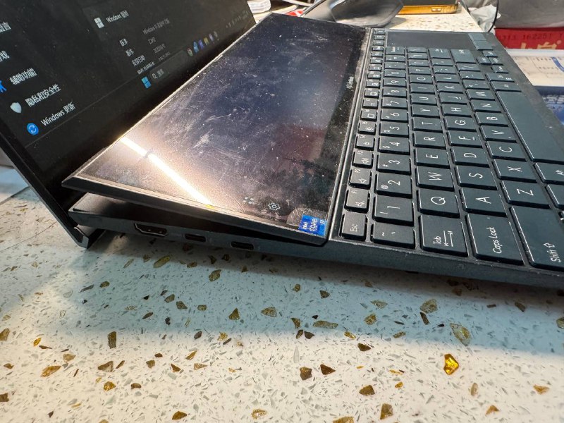 #出售 #电子产品 #华硕 #笔记本 联系 Steven Lynn 价格 3100华硕Asus 灵耀双屏 Zenbook Pro Duo 16G+512GCPU 11代i7 显卡MX450功能正常无维修，边框掉漆严重，A面、副屏已贴膜屠龙刀、到手刀勿扰拍下默认已知晓成色问题，不因成色问题退货南京可自提，其他地区邮费自理预览模式，不会发送到频道，请注意，您的用户名需要手动更新才能确保发送时和此处一致