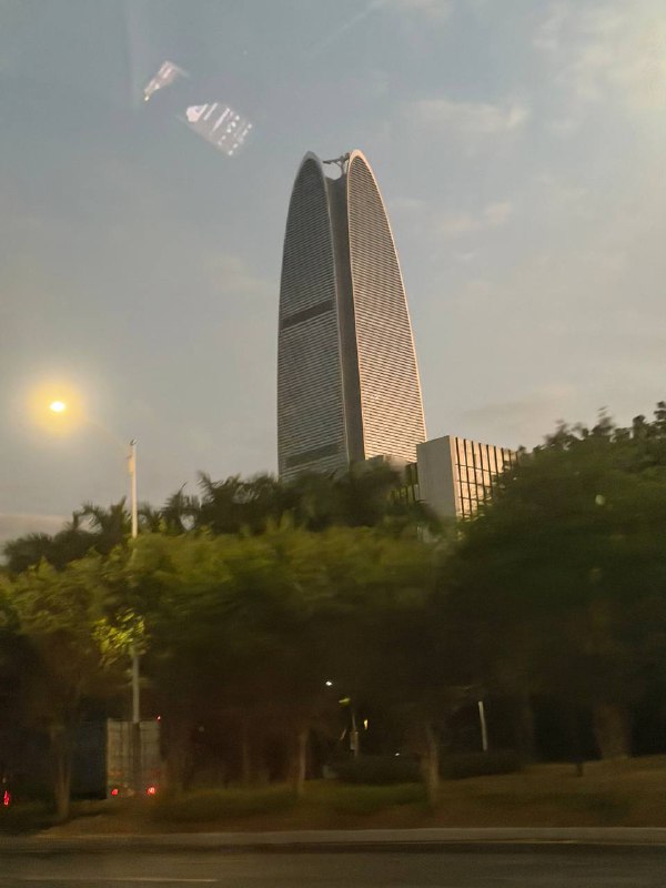 日出还是很有说法的，比日落多了通透感以及一大早的宁静感