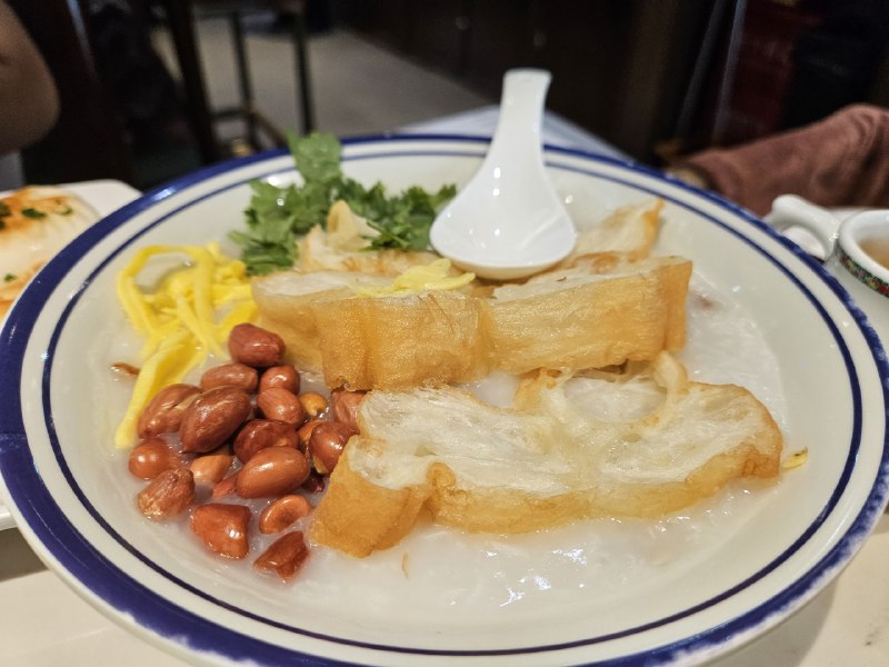 蘩楼两个人吃4人餐有点多了摇个深圳群友来😭蘩楼两个人吃4人餐有点多了摇个深圳群友来😭