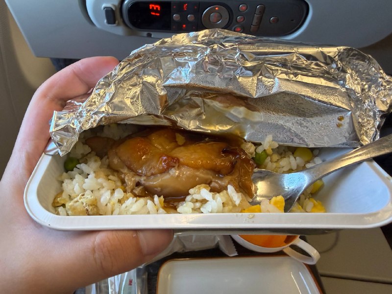 落地，退税，坐船回深圳长荣航空投喂的太丰盛了，而且全程有网，太赞了，下次还坐落地，退税，坐船回深圳长荣航空投喂的太丰盛了，而且全程有网，太赞了，下次还坐