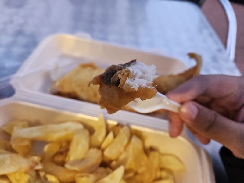 BrightonFish & chips老板和老板娘应该是印度人交流起来有点费劲不过还是很热心的BrightonFish & chips老板和老板娘应该是印度人交流起来有点费劲不过还是很热心的