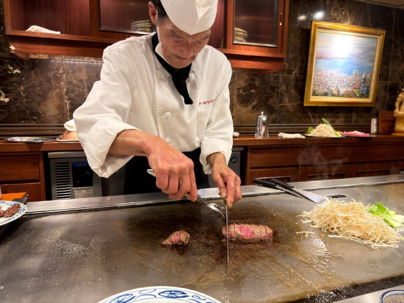 神户黑毛和牛牛排一人食3500JPY神户黑毛和牛牛排一人食3500JPY