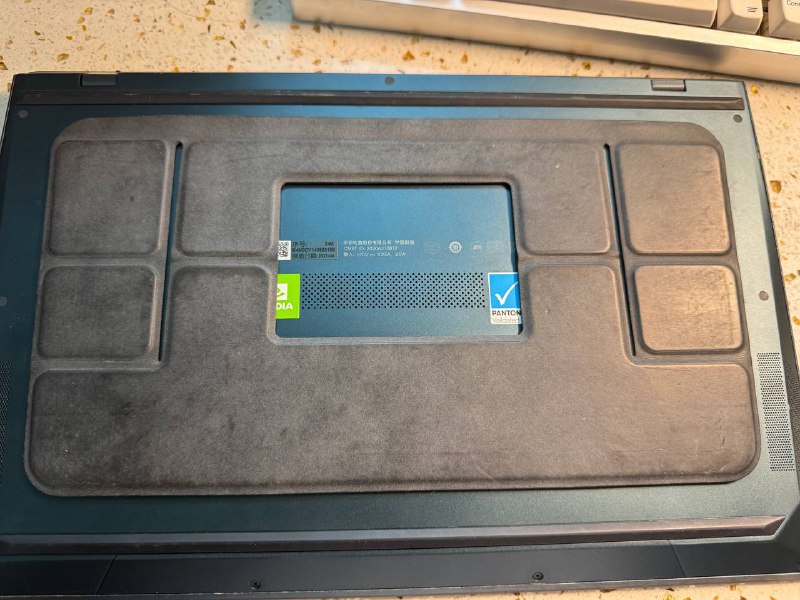 #出售 #电子产品 #华硕 #笔记本 联系 Steven Lynn 价格 3100华硕Asus 灵耀双屏 Zenbook Pro Duo 16G+512GCPU 11代i7 显卡MX450功能正常无维修，边框掉漆严重，A面、副屏已贴膜屠龙刀、到手刀勿扰拍下默认已知晓成色问题，不因成色问题退货南京可自提，其他地区邮费自理预览模式，不会发送到频道，请注意，您的用户名需要手动更新才能确保发送时和此处一致