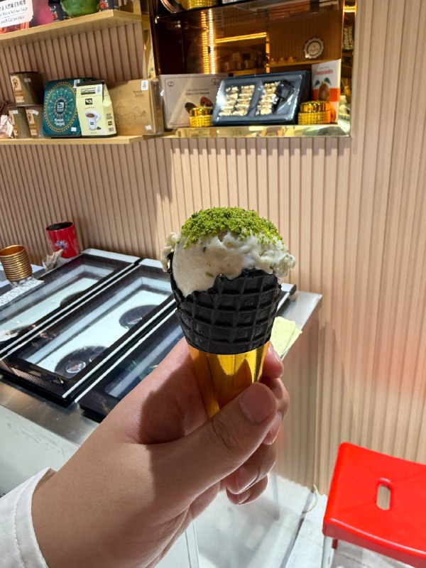 和Daniel在尖沙咀简单见了一下有一家土耳其雪糕，好吃和Daniel在尖沙咀简单见了一下有一家土耳其雪糕，好吃