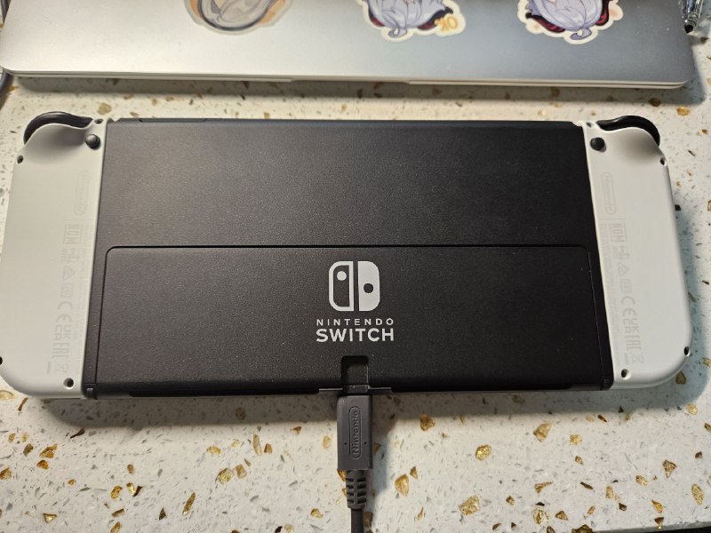 #出售 #电子产品 #Switch #任天堂交换机 联系 Steven Lynn 价格 1750Switch Oled 日版 白色 64G几乎全新 三码合一未破解未ban没玩过几次一直吃灰 机身无明显磕碰划痕原装配件齐 原盒还在附送主机收纳盒 配件收纳包已购数字版 马里奥赛车8 旷野之息 一并赠送不议价 非功能原因售出不退南京城区可自提 其他邮费自理预览模式，不会发送到频道，请注意，您的用户名需要手动更新才能确保发送时和此处一致