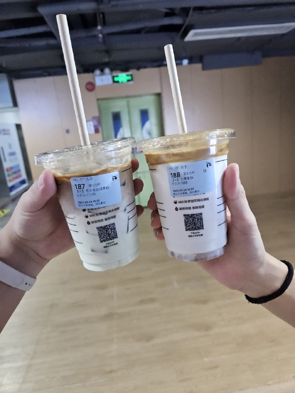 还好今天喝瑞幸没窜（你杭瑞幸绝对有问题，都是某熊的阴谋