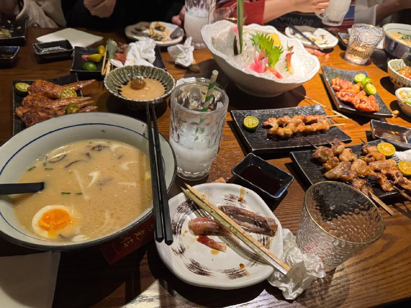 AWS上海和同事疯狂星期四顺便去公司上了一天班走了AWS上海和同事疯狂星期四顺便去公司上了一天班走了