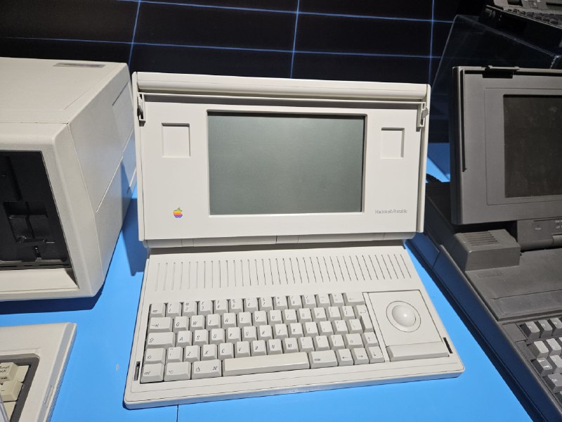 一些Mac能真正可以正常使用的没几台另外看到了哆啦A梦专用的鼠标一些Mac能真正可以正常使用的没几台另外看到了哆啦A梦专用的鼠标