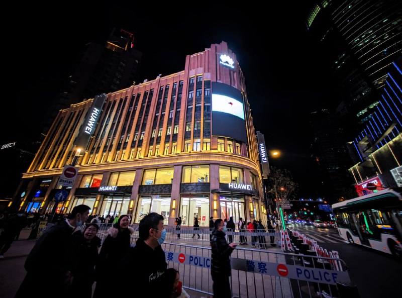 Apple StoreSamsung华为Apple StoreSamsung华为