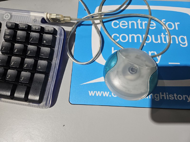 一些Mac能真正可以正常使用的没几台另外看到了哆啦A梦专用的鼠标一些Mac能真正可以正常使用的没几台另外看到了哆啦A梦专用的鼠标
