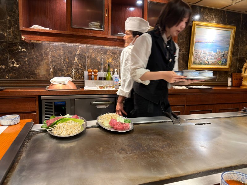 神户黑毛和牛牛排一人食3500JPY神户黑毛和牛牛排一人食3500JPY