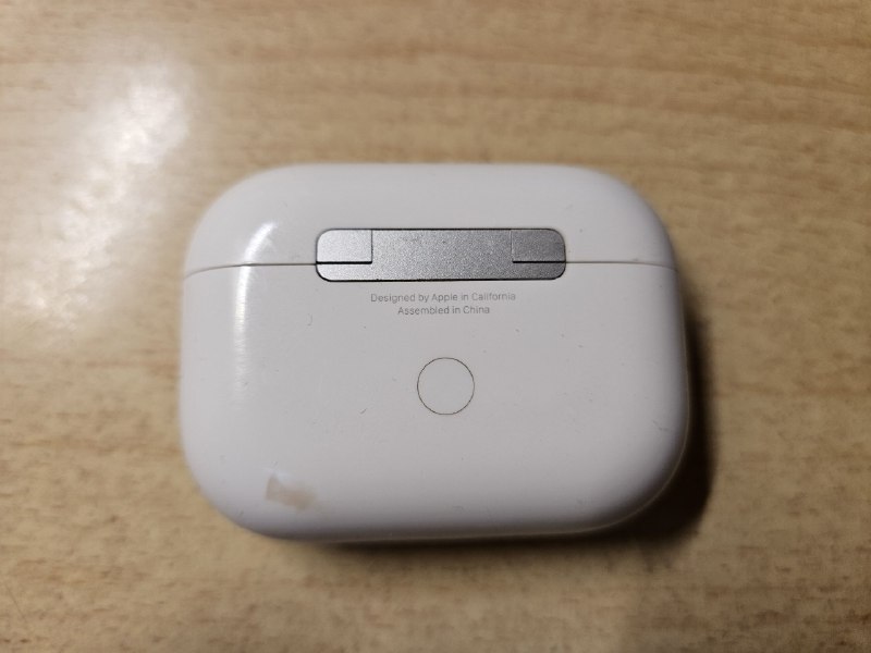 #出售 #电子垃圾 #Airpods #林檎 #耳机 联系 Steven Lynn 价格 459Airpods pro 一代 国行 箱说全 不送线自用，因为换airpods pro 2故出成色如图，正面背面均有明显划痕和印子ac+已过期功能正常无修 序列号如图邮费自理 不刀 不因成色原因退货#出售 #电子垃圾 #Airpods #林檎 #耳机 联系 Steven Lynn 价格 459Airpods pro 一代 国行 箱说全 不送线自用，因为换airpods pro 2故出成色如图，正面背面均有明显划痕和印子ac+已过期功能正常无修 序列号如图邮费自理 不刀 不因成色原因退货