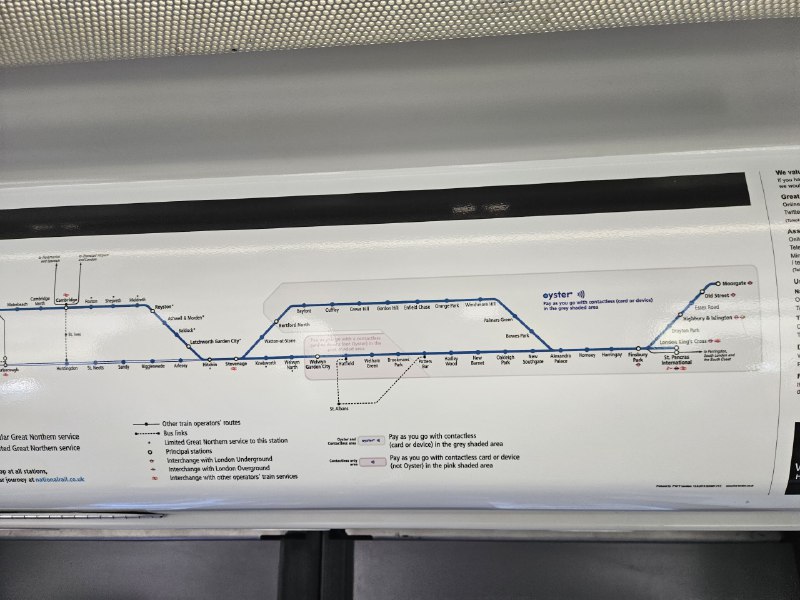 和地铁并线的一段是可以刷oyster的