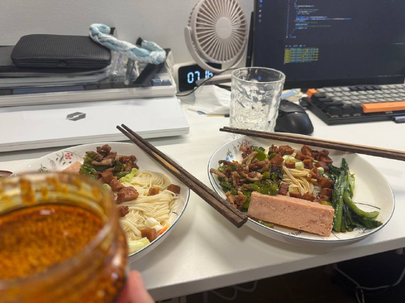 干拌面，浇头随便炒点