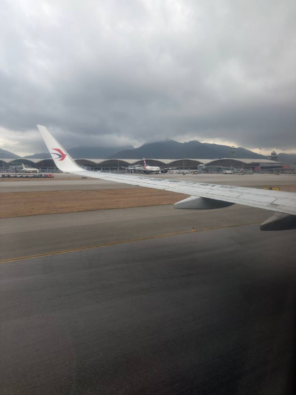 🛬抵达香港，明天返工