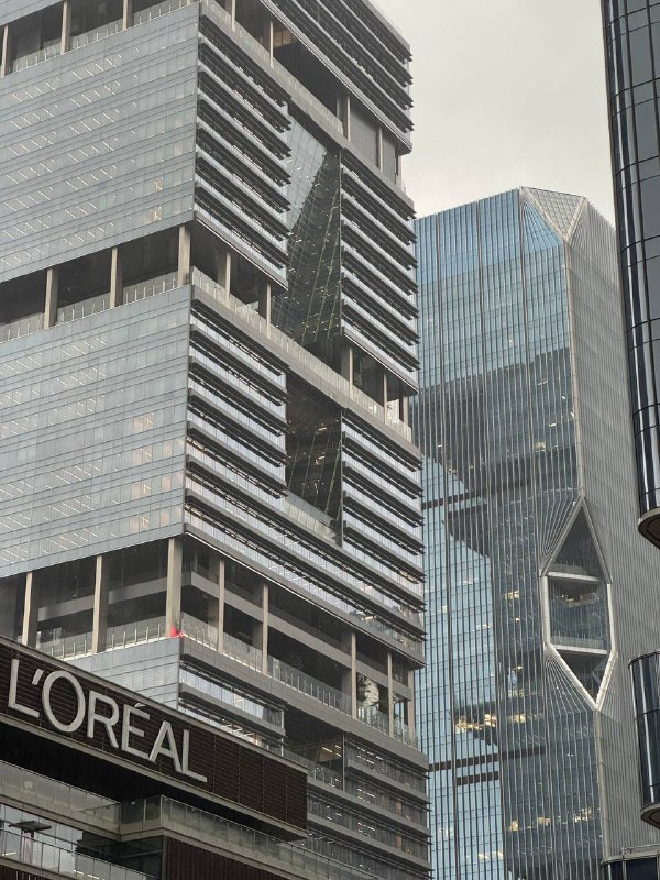 来腾讯广州大厦办活动了收获一只🐍🐧和限量木雕🐧来腾讯广州大厦办活动了收获一只🐍🐧和限量木雕🐧