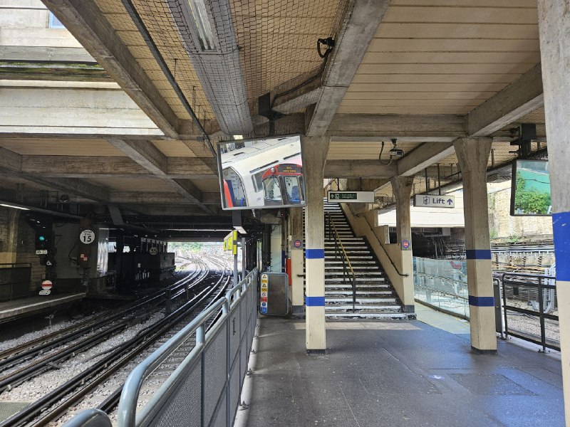 Piccadilly LinePiccadilly Line