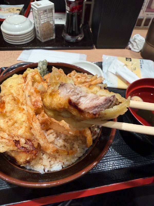 白えび天丼全日本唯二的店，在富山駅白えび天丼全日本唯二的店，在富山駅